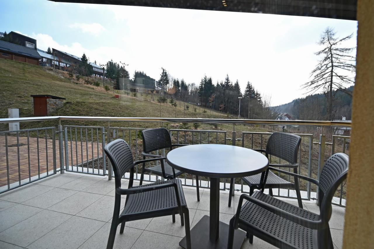 Hotel Jirinka Dolni Morava Exterior photo